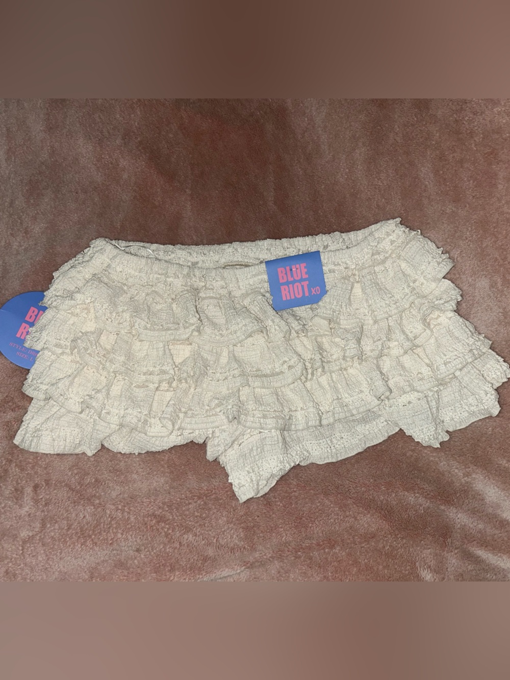 Blue Riot Cream Ruffled Bloomer Shorts - Picture 3 of 4